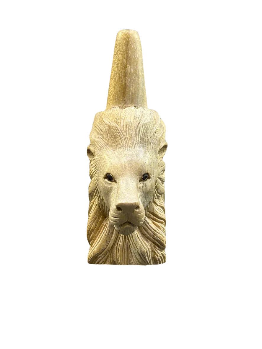 Hand Carved Lion Kuripe - Katukina.US KAT6230